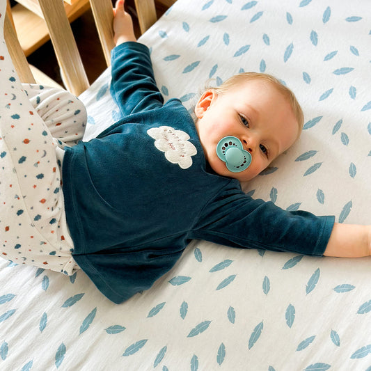 Matelas bébé : pourquoi le choisir ferme ?