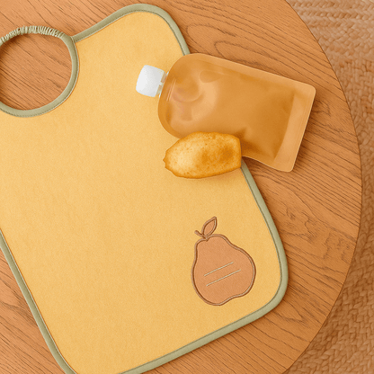 Bavoir maternelle 35x38 cm éponge avec étiquette prénom - Bavoir 24 mois - Poire/Pomme