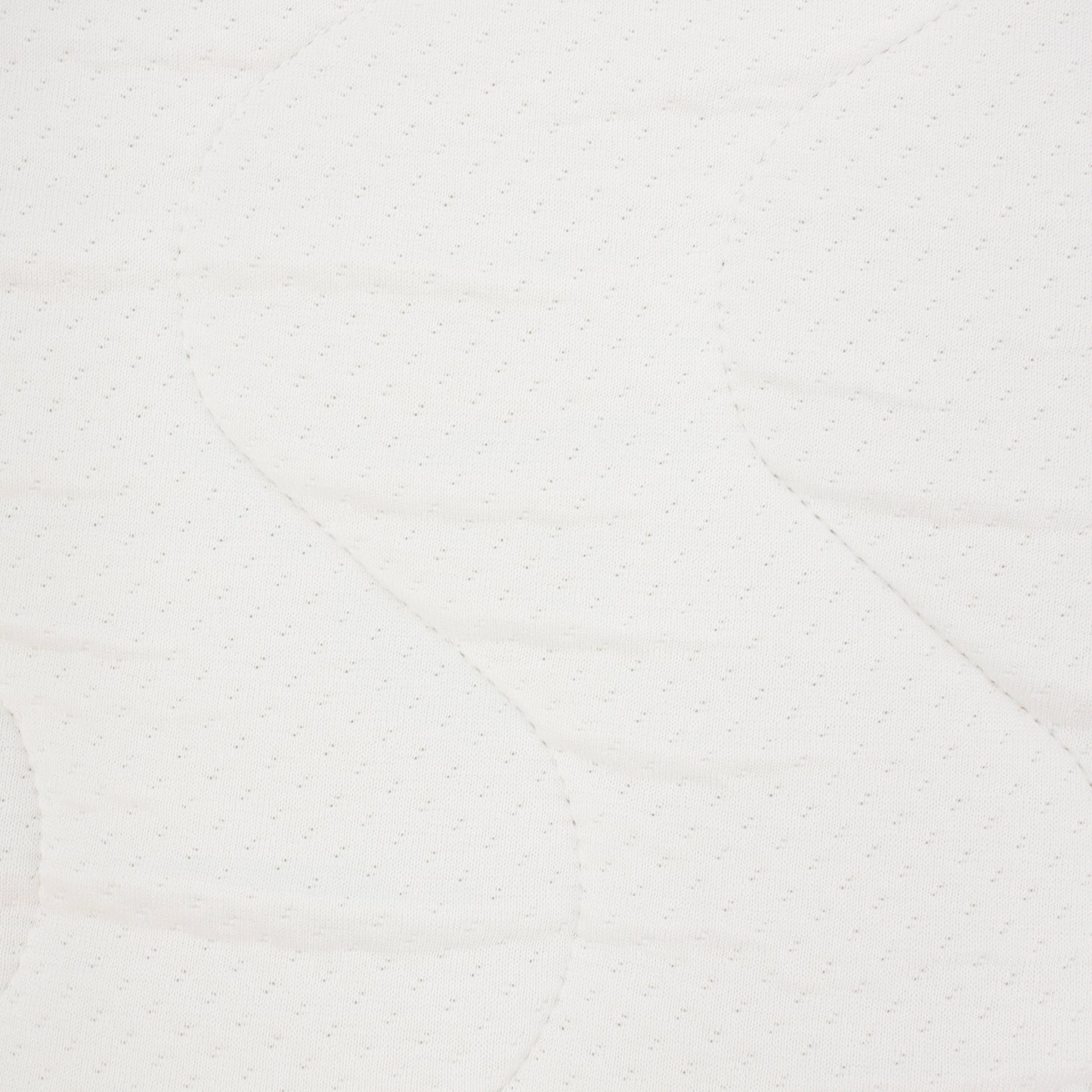 Gros plan de la housse matelas bébé maxi confort 70x140cm 12 cm