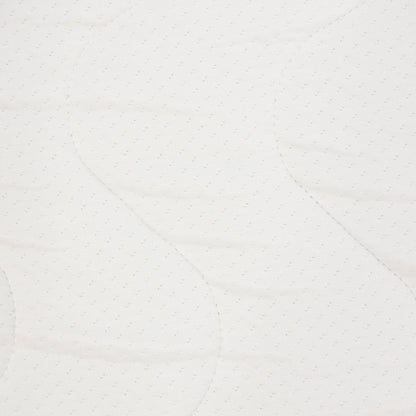 Gros plan de la housse matelas bébé maxi confort 70x140cm 12 cm