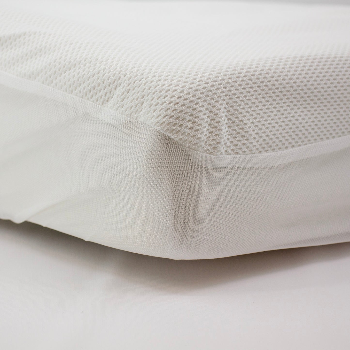 Protège matelas bébé 60x120 cm tissu 3D alvéolé imperméabilisé