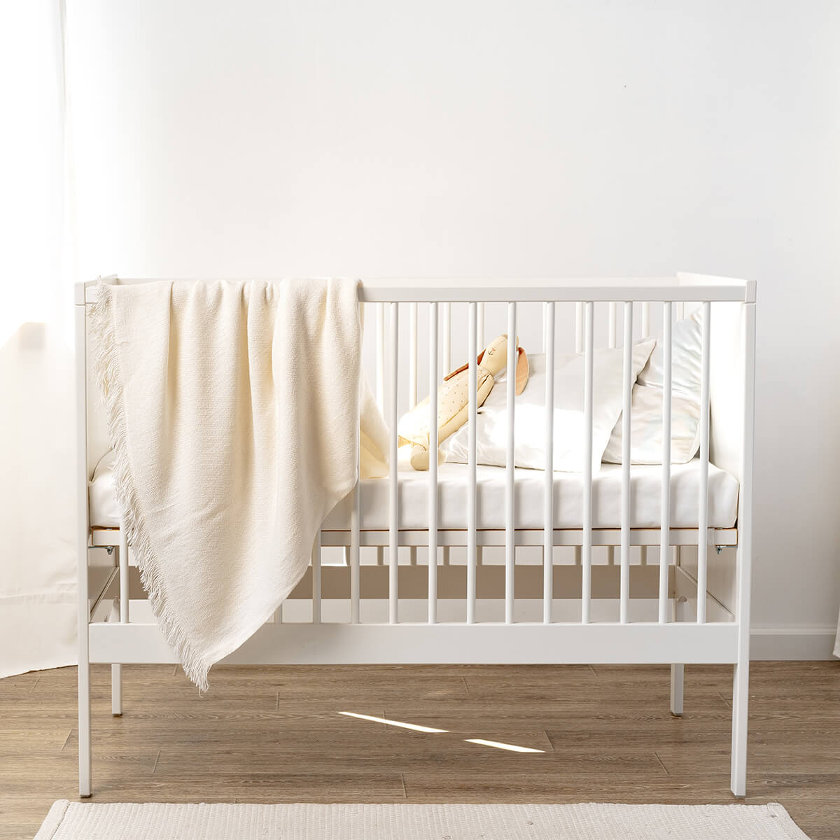 Matelas bébé Climatisé Face Été / Face Hiver - Matelas 70x140x10 cm matelassé - Couchage ferme